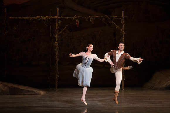 20161022_MCB_Giselle_Act1_2Cast_Tricia_Arsht_Arsht_73A5913
