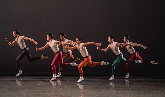 20170113_Glass_Pieces_Akhnaten_PR_MCB_Arsht_73A0770
