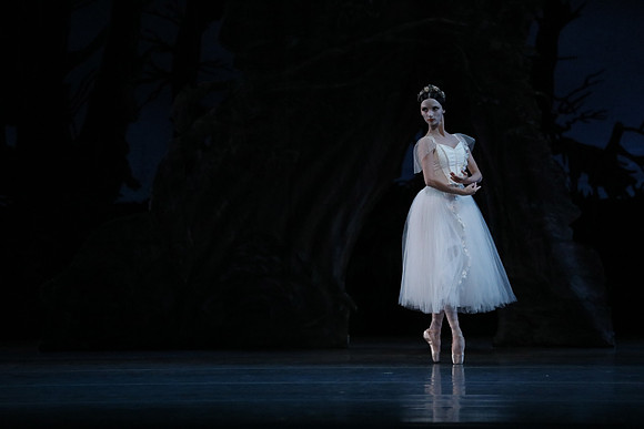20161020_MCB_Giselle_Act2_DRDA_Arsht_73A5996