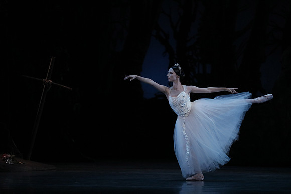 20161020_MCB_Giselle_Act2_DRDA_Arsht_73A6027