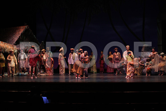 20150226_The_Pearl_Fisher_Act_29C7C0559