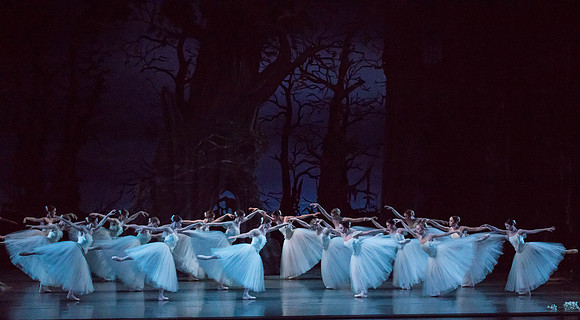 20161022_MCB_Giselle_Act2_2Cast_Tricia_Arsht_73A0487