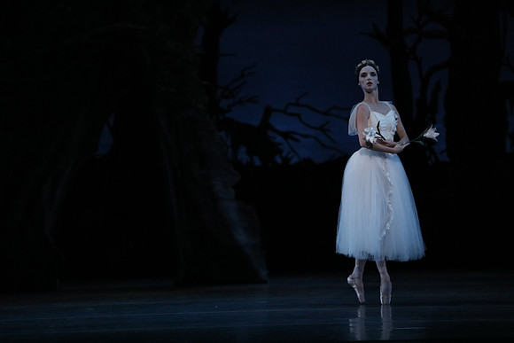 20161020_MCB_Giselle_Act2_DRDA_Arsht_73A6083