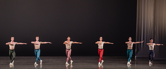 20170113_Glass_Pieces_Akhnaten_PR_MCB_Arsht_73A0999