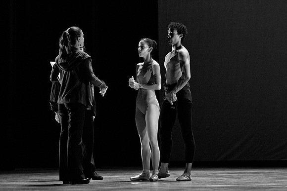 8000_DG_MCB_ZIff_Theatre_Liturgy_10202011_AL1B2999bw