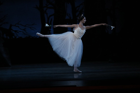 20161020_MCB_Giselle_Act2_DRDA_Arsht_73A6071