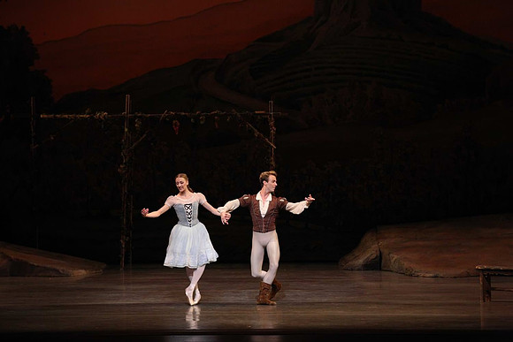 20161020_MCB_Giselle_Act1_DRNN_Arsht_9C7C0208