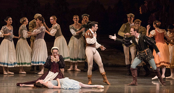 20161022_MCB_Giselle_Act1_2Cast_Tricia_Arsht_73A9356