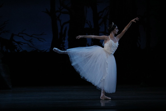 20161020_MCB_Giselle_Act2_DRDA_Arsht_73A6036