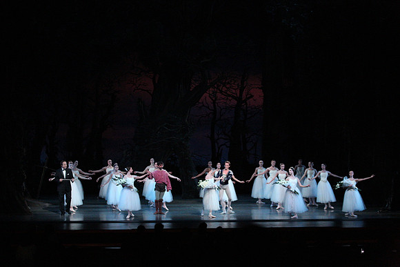 20161021_MCB_Giselle_Act2_Preformance_Arsht_9C7C0124