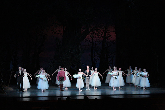 20161021_MCB_Giselle_Act2_Preformance_Arsht_9C7C0128