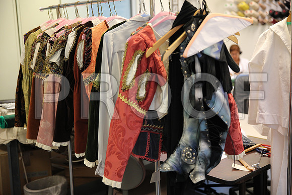20150901_Fitting_Swan_Lake_Wardrobe_IMG_6258