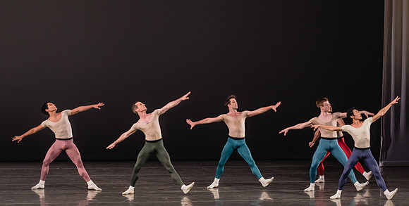 20170113_Glass_Pieces_Akhnaten_PR_MCB_Arsht_73A1027