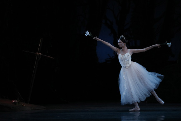 20161020_MCB_Giselle_Act2_DRDA_Arsht_73A6065