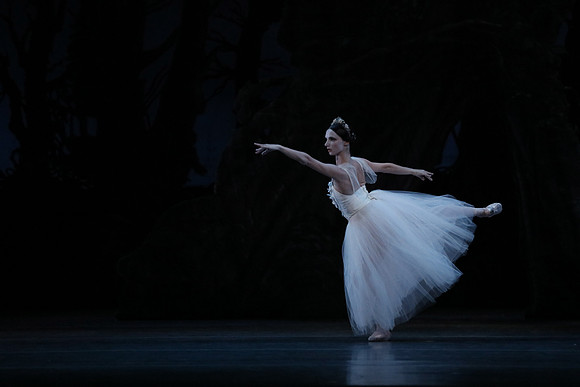 20161020_MCB_Giselle_Act2_DRDA_Arsht_73A6023