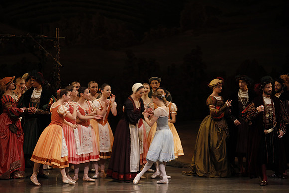20161021_MCB_Giselle_Act1_Preformance_Arsht_73A0059