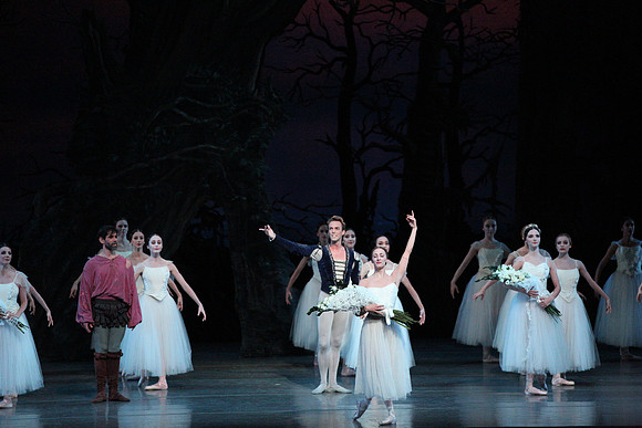 20161021_MCB_Giselle_Act2_Preformance_Arsht_9C7C0085