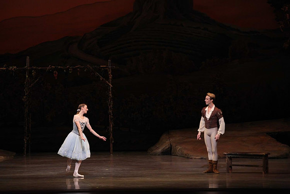 20161020_MCB_Giselle_Act1_DRNN_Arsht_9C7C0192