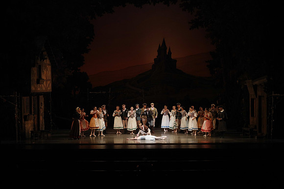 20161020_MCB_Giselle_Act1_DRSH_75A0024
