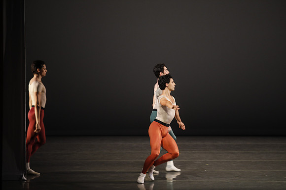 20170113_Glass_Pieces_Akhnaten_PR_MCB_Arsht_73A0682