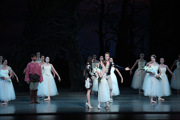 20161021_MCB_Giselle_Act2_Preformance_Arsht_9C7C0071
