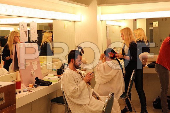 20150226_The_Pearl_Fisher_Backstage_Makeup_9C7C0424