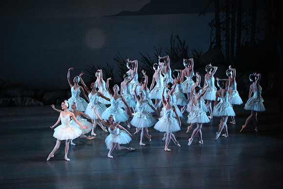20151114_Swan_Lake_George_Balanchine_Kravis_IMG_6541