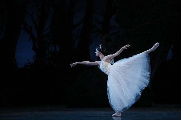 20161020_MCB_Giselle_Act2_DRDA_Arsht_73A5980