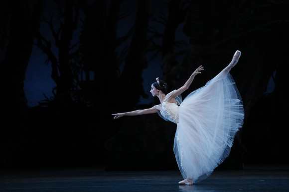 20161020_MCB_Giselle_Act2_DRDA_Arsht_73A5979