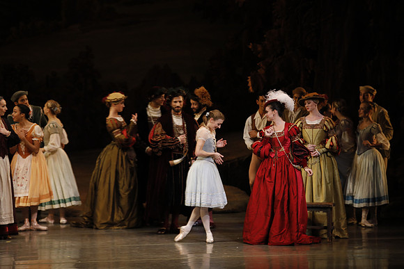 20161021_MCB_Giselle_Act1_Preformance_Arsht_73A0052
