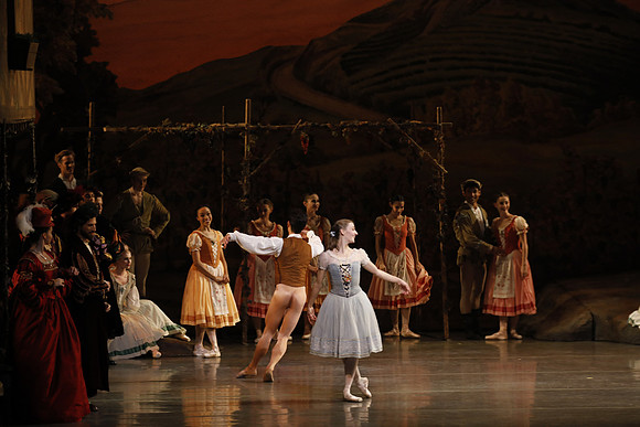 20161021_MCB_Giselle_Act1_Preformance_Arsht_73A0099