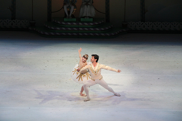 20141229_Nutcracker_WPB_PasDeDeux_CG3P2922