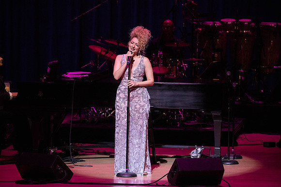20190706_Dionne_Warwick_MG_0170