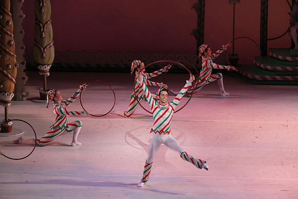 20141229_Nutcracker_WPB_Hoops_CG3P1355
