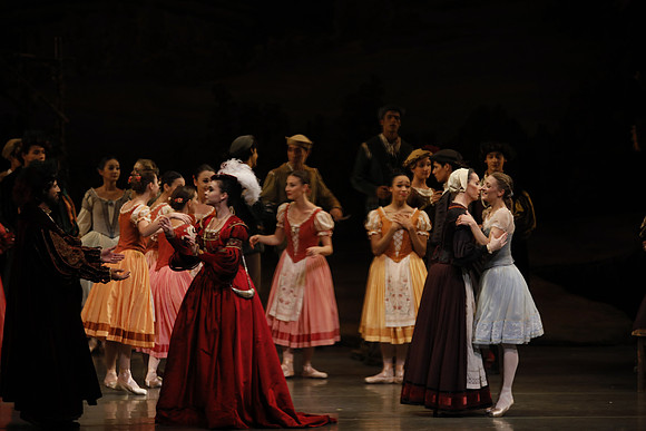 20161021_MCB_Giselle_Act1_Preformance_Arsht_73A0004