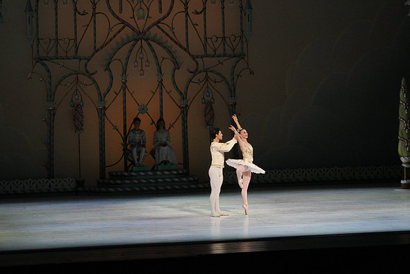20141223_Nutcracker_ARTC_Pasdedeux_AL1B5775