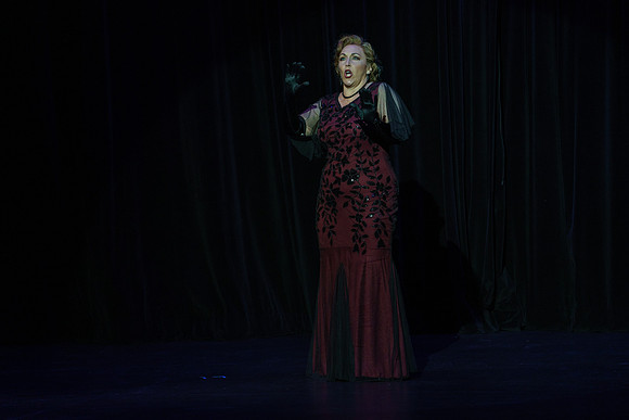 20210129_Three_Decembers_DSC6024