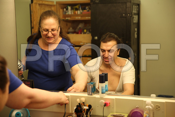 20150226_The_Pearl_Fisher_Backstage_Makeup_9C7C0377