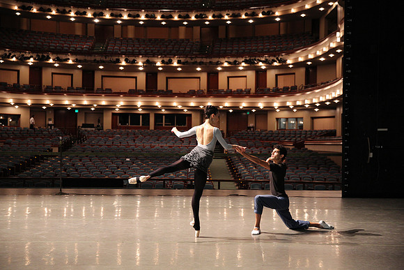 20151025_MCB_Back_Stage_2Cast_Arsht_IMG_7527
