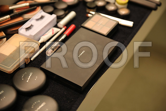20150226_The_Pearl_Fisher_Backstage_Makeup_9C7C0378