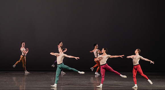 20170113_Glass_Pieces_Akhnaten_PR_MCB_Arsht_73A0911