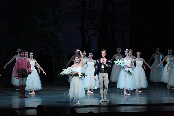 20161021_MCB_Giselle_Act2_Preformance_Arsht_9C7C0138
