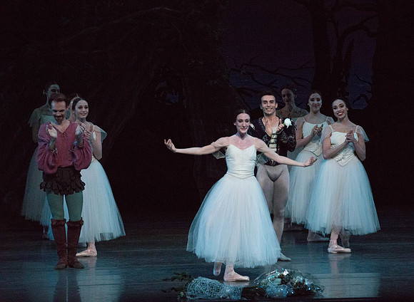 20161022_MCB_Giselle_Act2_2Cast_Tricia_Arsht_73A1175