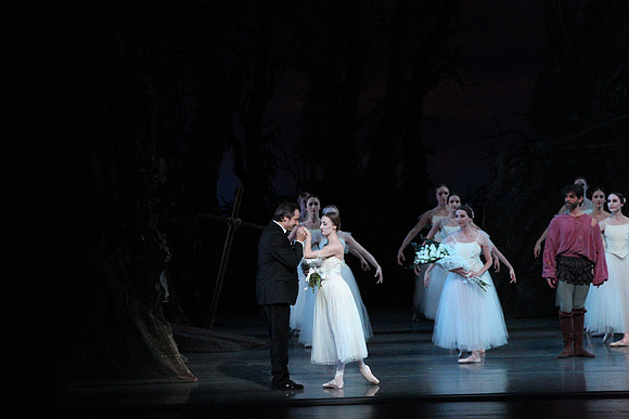 20161021_MCB_Giselle_Act2_Preformance_Arsht_9C7C0101