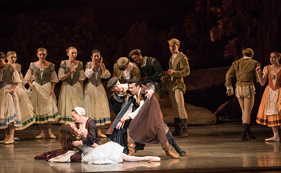 20161022_MCB_Giselle_Act1_2Cast_Tricia_Arsht_73A9413