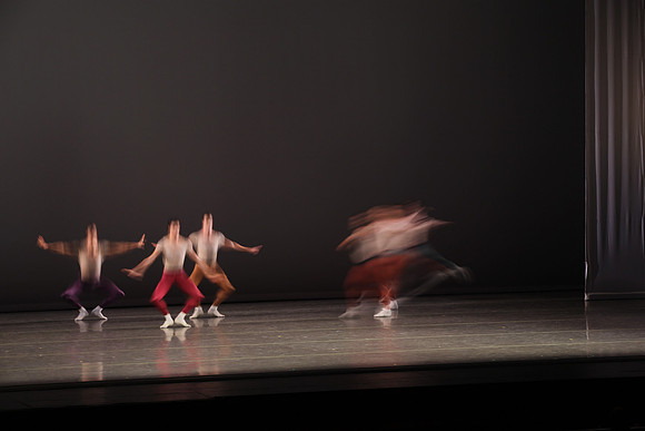 20170113_Glass_Motion_Blur_Samantha_PR_9C7C2272