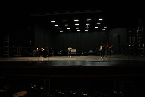 20151025_MCB_Back_Stage_2Cast_Arsht_IMG_7502