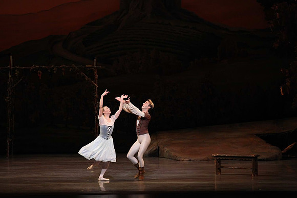 20161020_MCB_Giselle_Act1_DRNN_Arsht_9C7C0196