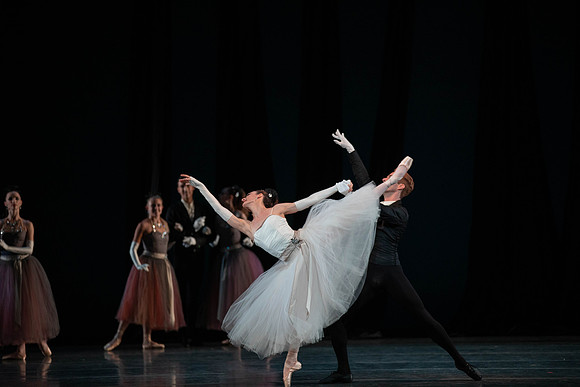 20180405_La Valse_Balanchine_Ravel__73A5139