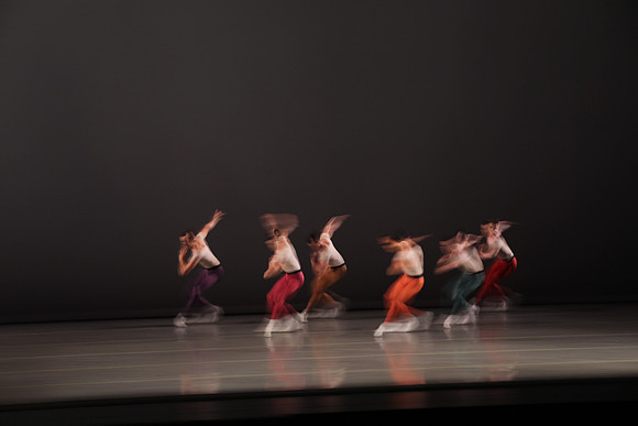 20170113_Glass_Motion_Blur_Samantha_PR_9C7C2268